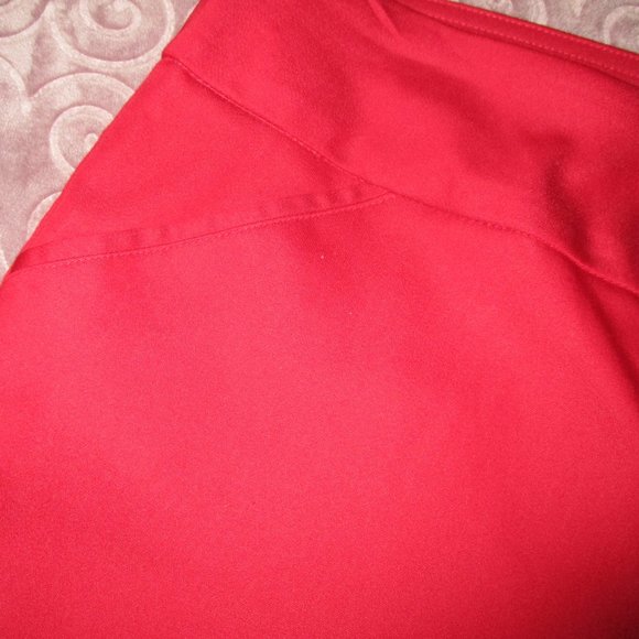 Two pair of Kim Rogers Capris - Size 8 - great condition, gently used - Picture 8 of 10